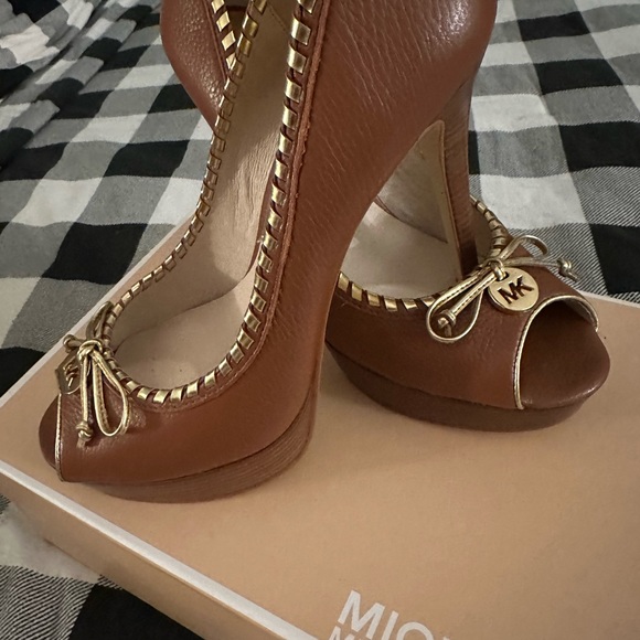 peep-toe platforms with front gold in caramel 5 inch heel, 1.25 inch base. - Picture 1 of 6